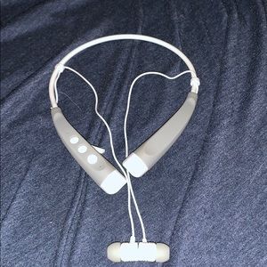 Bluetooth headphones 🎧